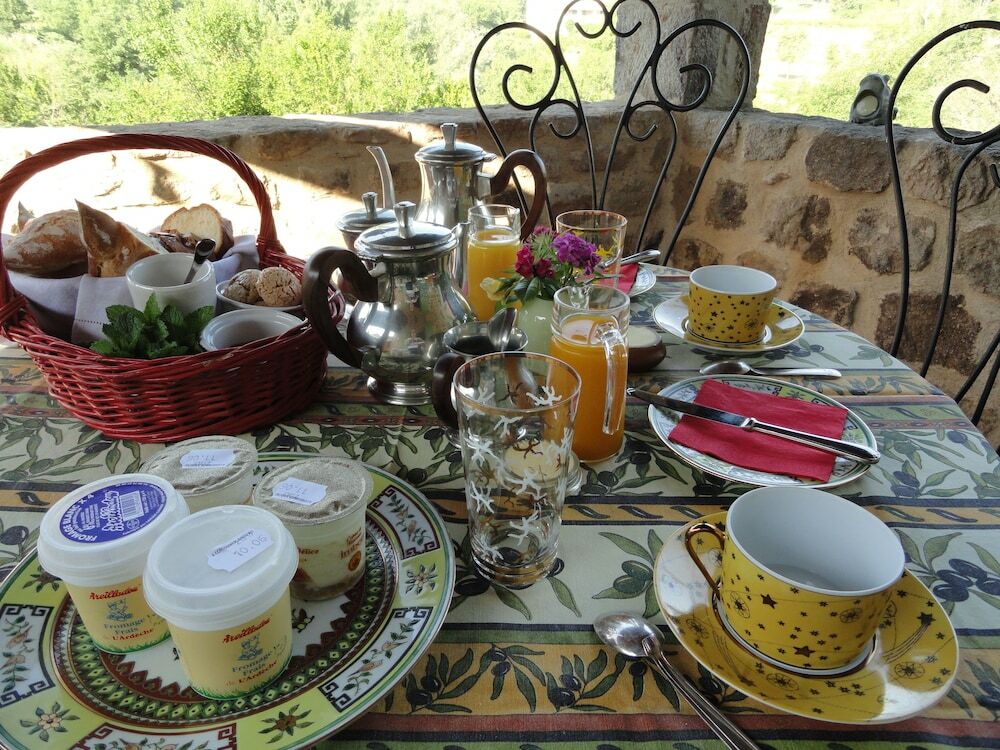 Chambre D'Hotes Au Creux Du Chambon ฌัวเยิส ภายนอก รูปภาพ